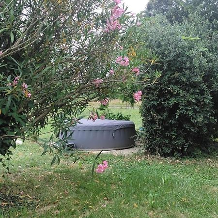Chez Chapelle In The Heart Of The Gascony With Pool And Hot Tub Apartamento Auch Exterior foto